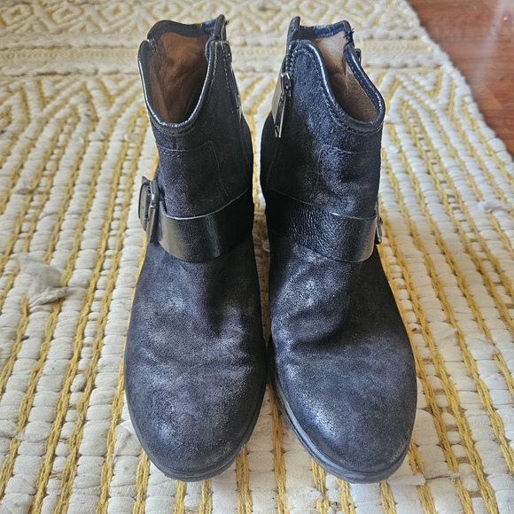 Donald J Pliner Dalis bootie in leather suede - Picture 2 of 6